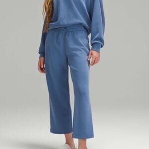 Lululemon Softstreme High Rise Straight Leg Cropped Pant